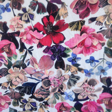 Load image into Gallery viewer, Soft Petals